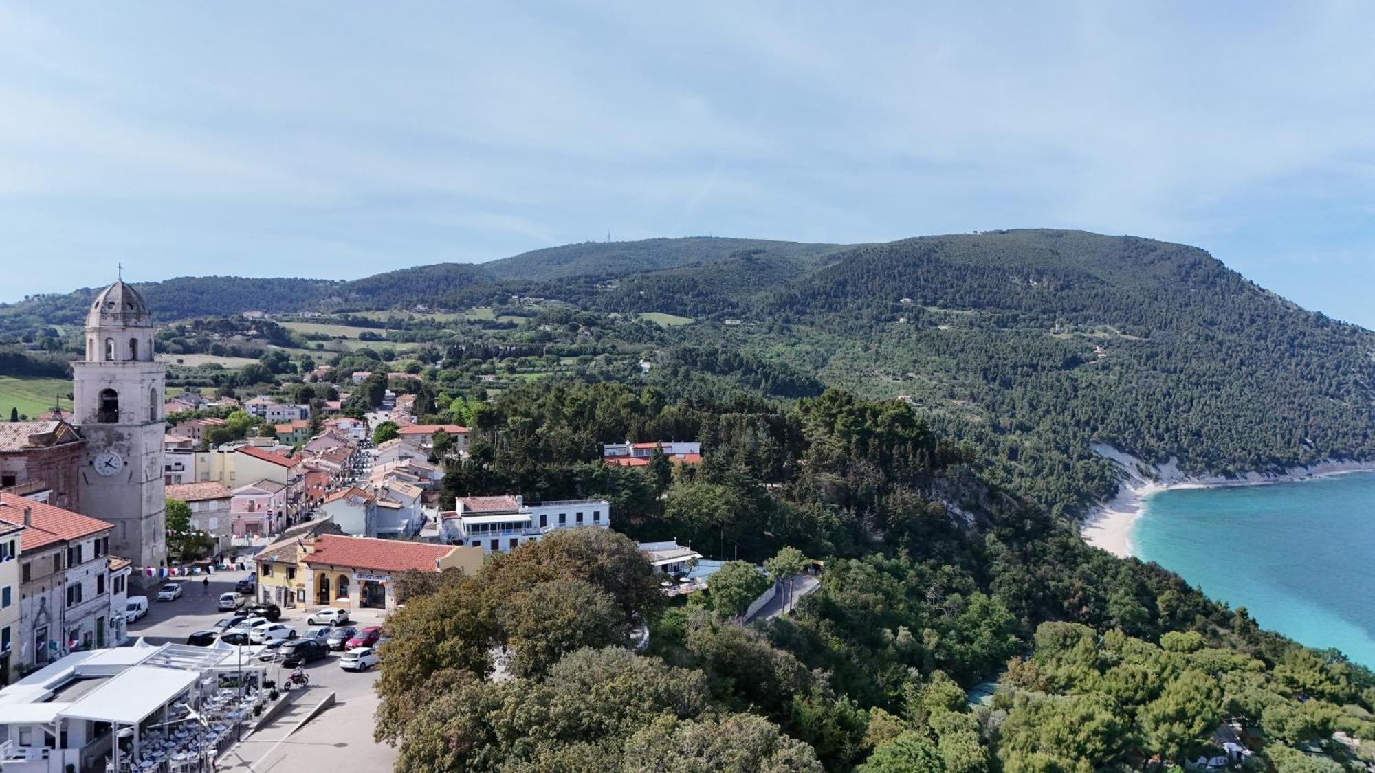 S178 - Sirolo, Delizioso Cielo-Terra Con Ingresso Indipendente Apartman Kültér fotó